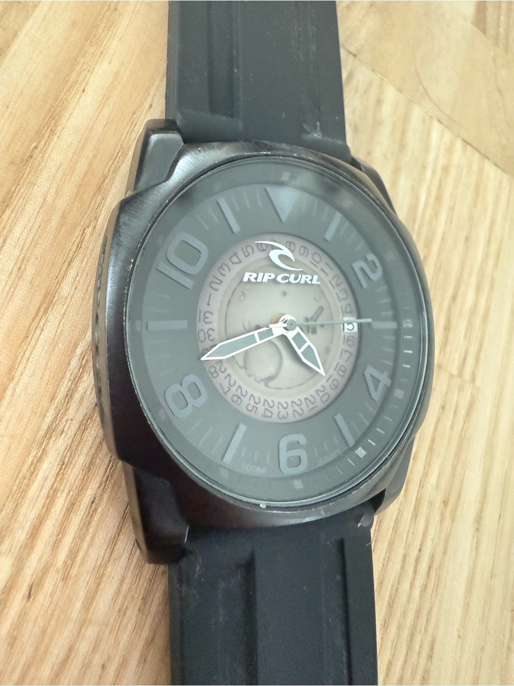 Rare rip curl undercover midnight black surf watch NEW BATTERY